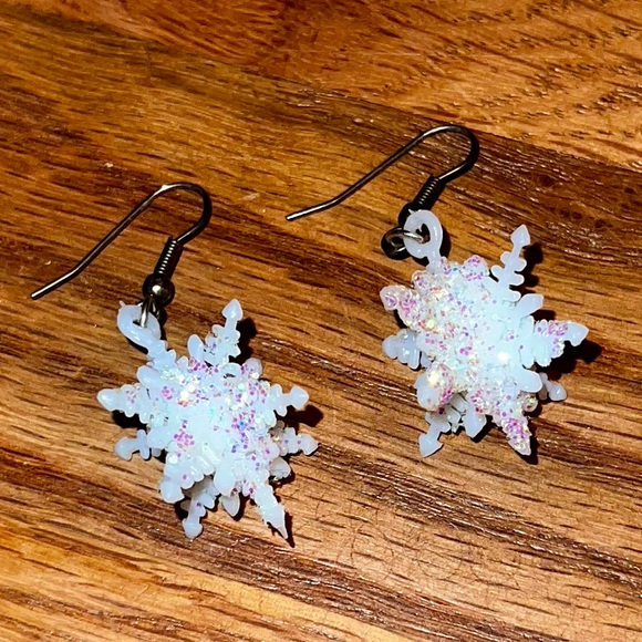 Vintage 3D Glitter Snowflake Dangle Earrings - Picture 3 of 7